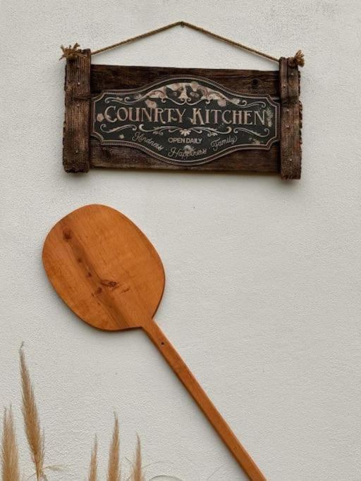 Country Kitchen
